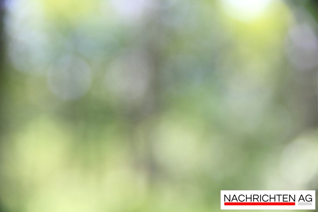 Erfahren Sie mehr über die 30-jährige Erfolgsgeschichte der Serie "Unter uns" und ihre berühmten Schauspieler.