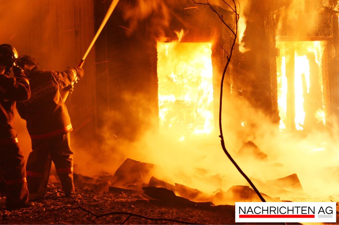 Großbrand in Karlsruhe: Am 13.06.2025 brach in einem Wohn- und Geschäftshaus ein Feuer aus. Feuerwehr im Einsatz, keine schweren Verletzten.