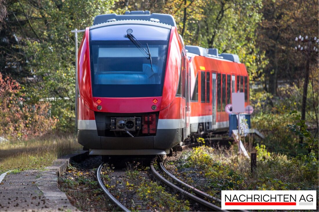 Am 11.06.2025 informiert die Deutsche Bahn über den Einsatz von KI zur Auslastungsprognose bei S-Bahnen in Berlin und Hamburg.